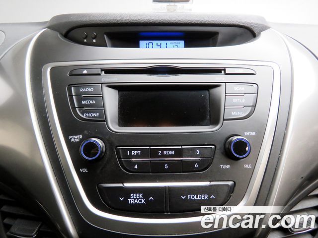 Hyundai AVANTE 2014 — photo 10