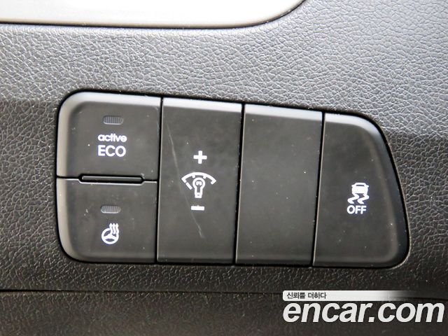 Hyundai AVANTE 2014 — photo 13