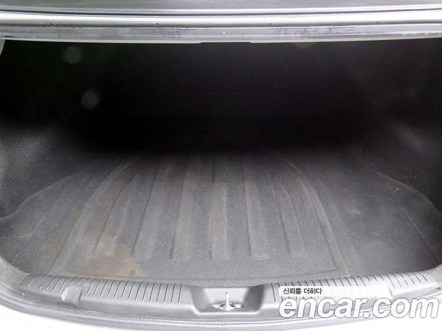 Hyundai AVANTE 2014 — photo 18