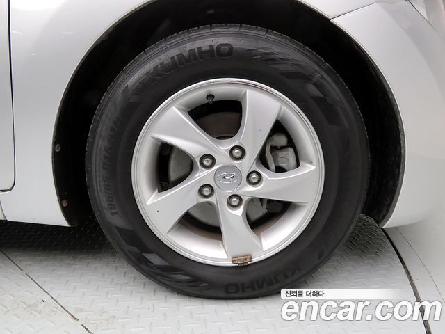 Hyundai AVANTE 2014 — photo 20