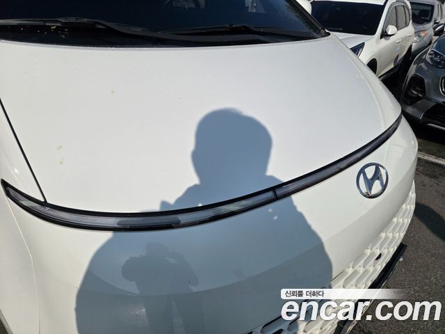 Hyundai Staria 2022 — photo 3