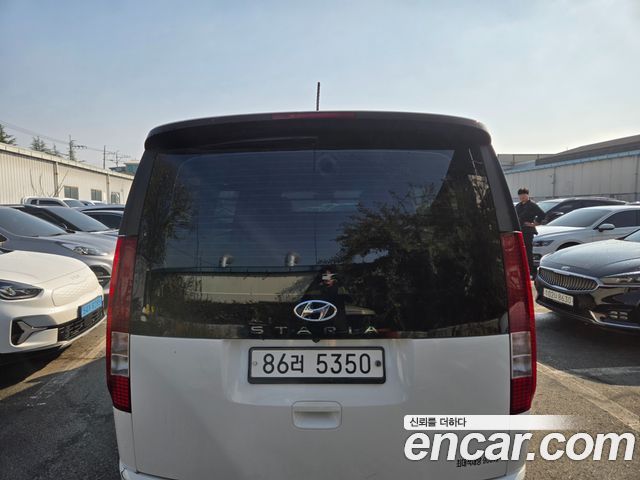 Hyundai Staria 2022 — photo 4
