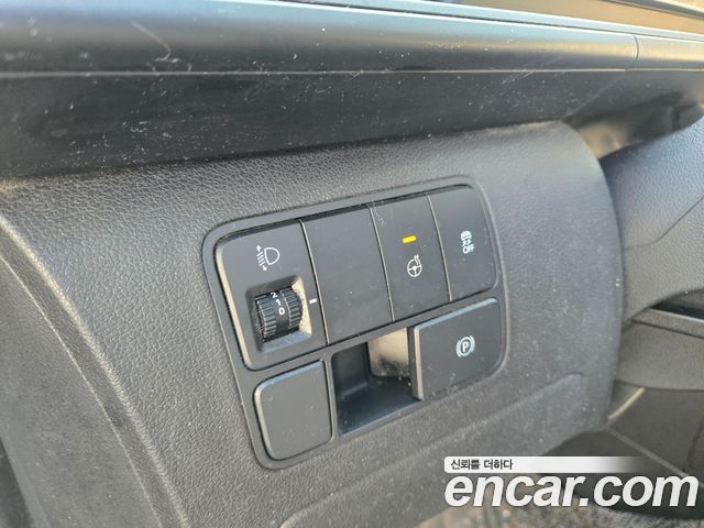 Hyundai Staria 2022 — photo 6