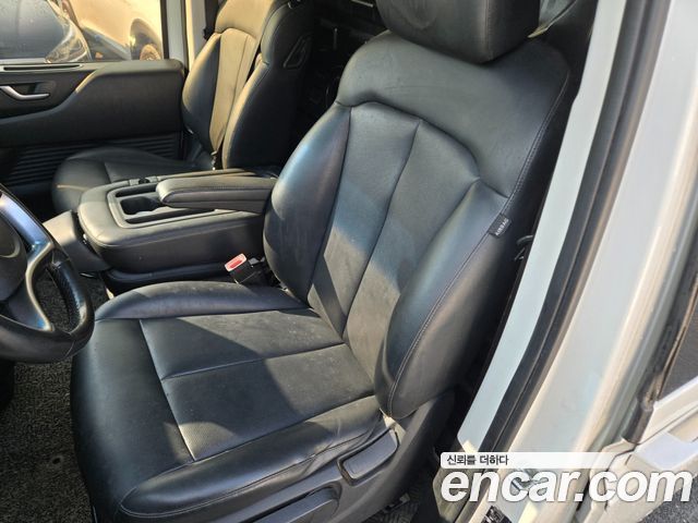 Hyundai Staria 2022 — photo 10