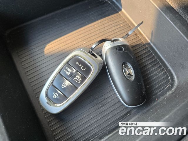 Hyundai Staria 2022 — photo 15