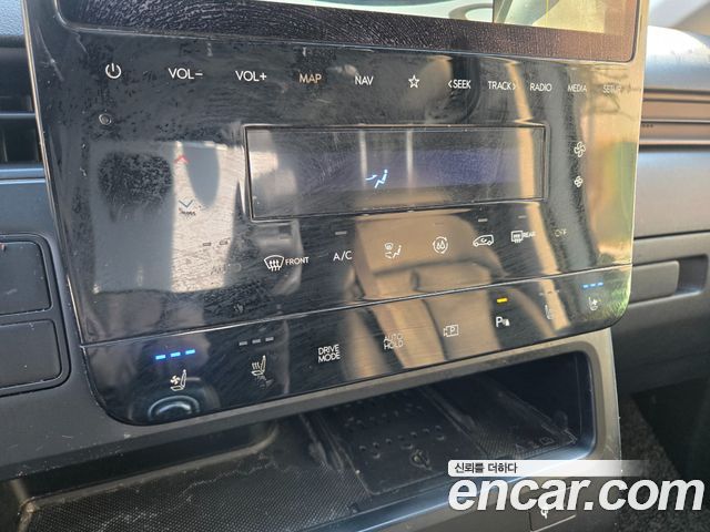 Hyundai Staria 2022 — photo 16