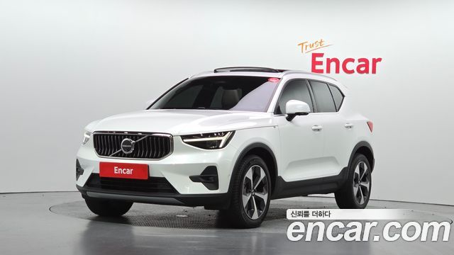 Volvo XC40 2024 — photo 1