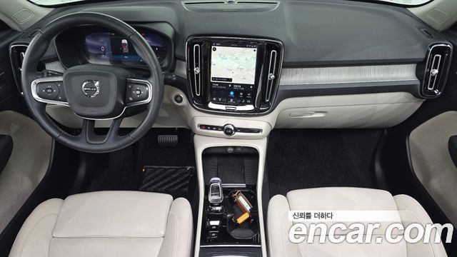 Volvo XC40 2024 — photo 10