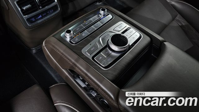 Kia K9 2019 — photo 19