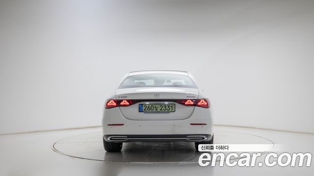 Mercedes-Benz E-Class 2026 — photo 4