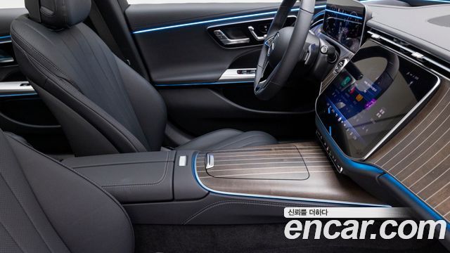 Mercedes-Benz E-Class 2026 — photo 9