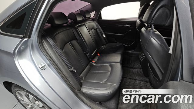 Hyundai Sonata 2015 — photo 17