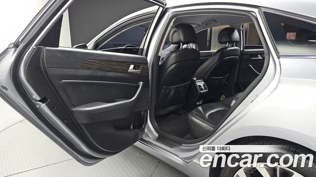 Hyundai Sonata 2015 — photo 18