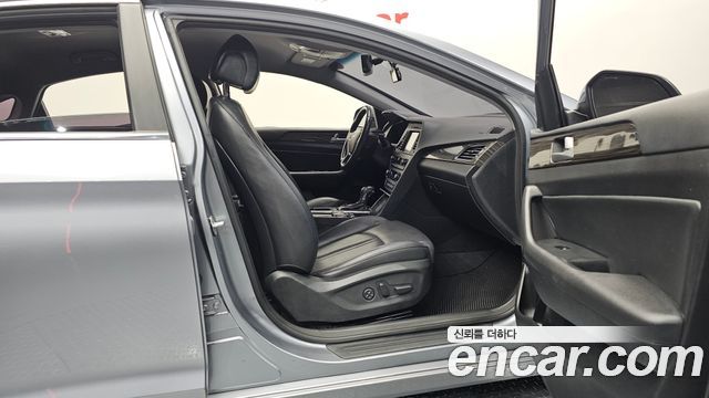 Hyundai Sonata 2015 — photo 16