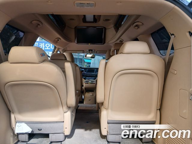 Kia Canival 2016 — photo 7