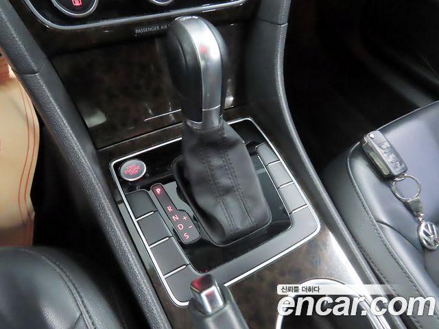 Volkswagen Passat 2015 — photo 12