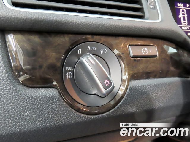 Volkswagen Passat 2015 — photo 14