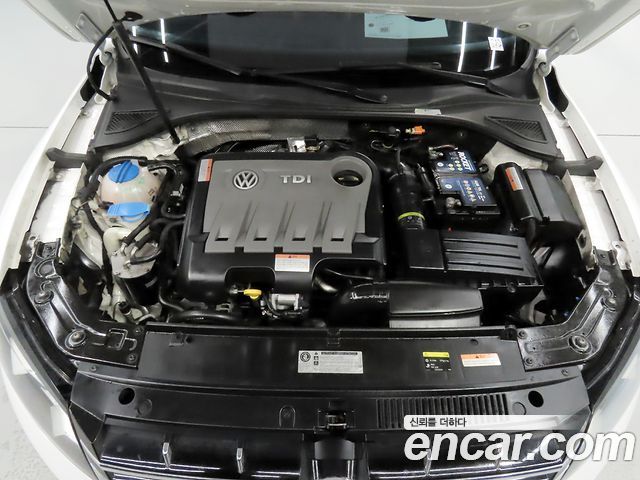 Volkswagen Passat 2015 — photo 19