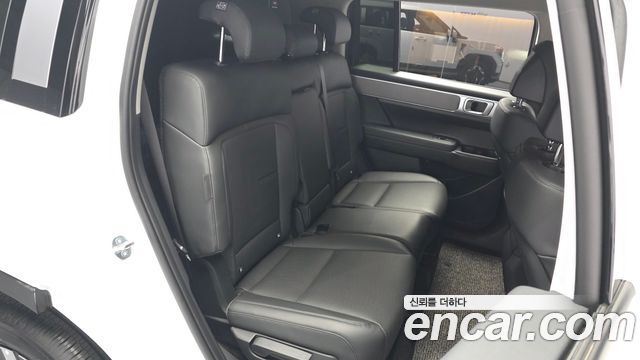 Hyundai Santafe 2025 — photo 17