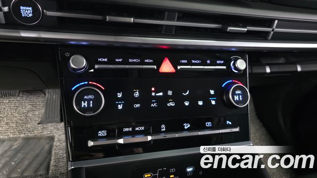 Hyundai Santafe 2025 — photo 23