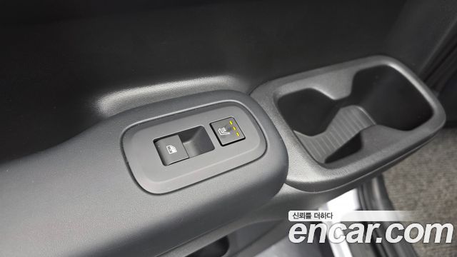 Hyundai Santafe 2025 — photo 29