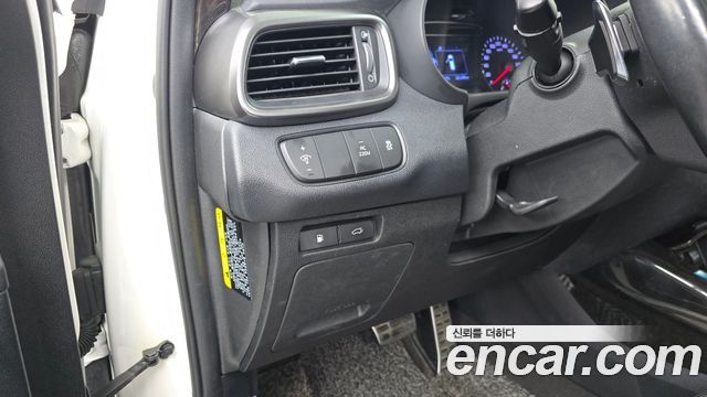Kia Sorento 2017 — photo 27