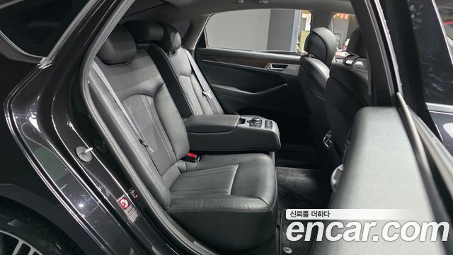 Genesis G80 2019 — photo 18