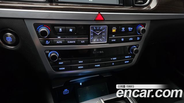 Genesis G80 2019 — photo 22