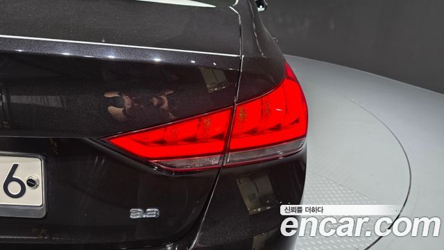 Genesis G80 2019 — photo 9