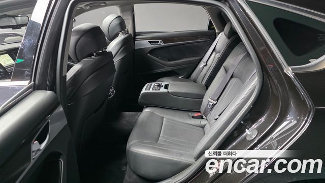 Genesis G80 2019 — photo 16