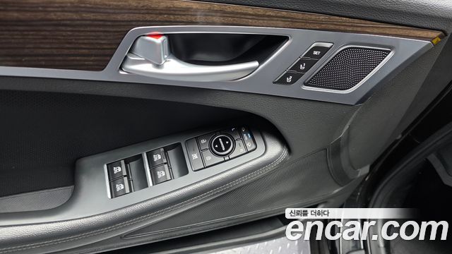 Genesis G80 2019 — photo 28