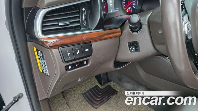 Kia K7 2016 — photo 24