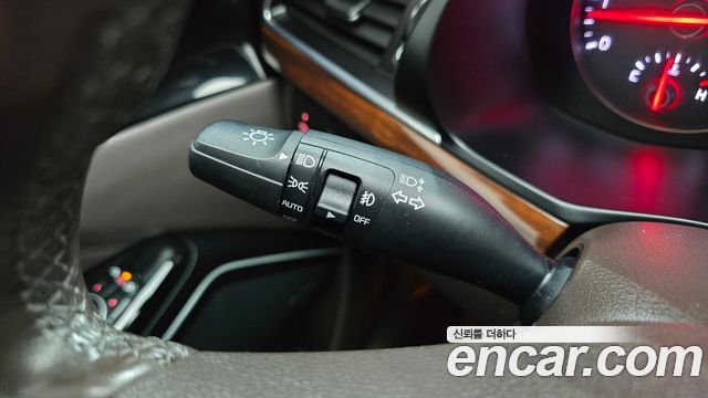 Kia K7 2016 — photo 25