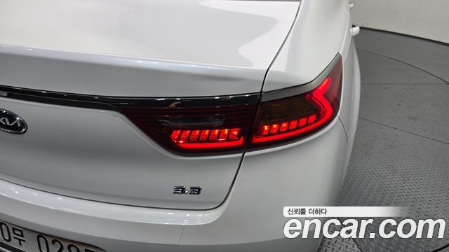 Kia K7 2016 — photo 9