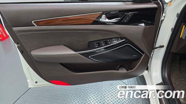 Kia K7 2016 — photo 14