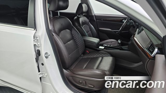 Kia K7 2016 — photo 16