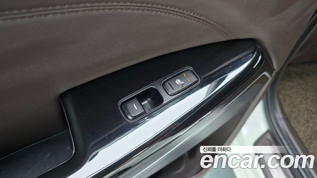 Kia K7 2016 — photo 31