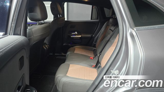Mercedes-Benz EQA 2021 — photo 18