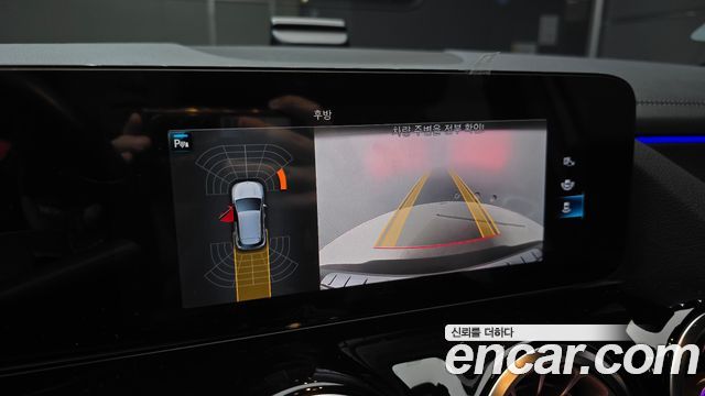 Mercedes-Benz EQA 2021 — photo 20