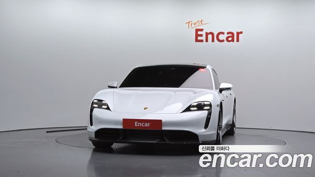 Porsche Taycan 2021 — photo 3