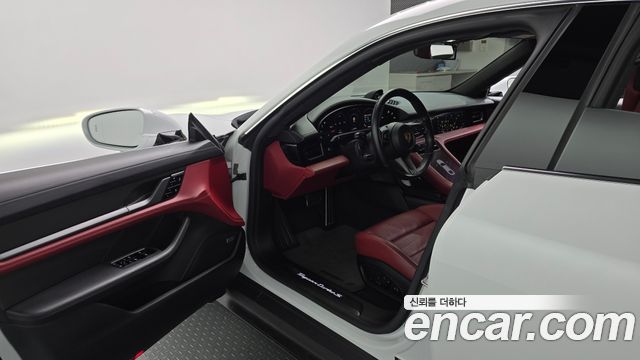 Porsche Taycan 2021 — photo 10