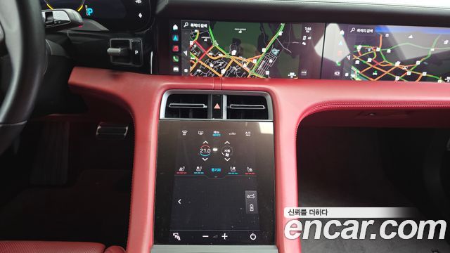Porsche Taycan 2021 — photo 12