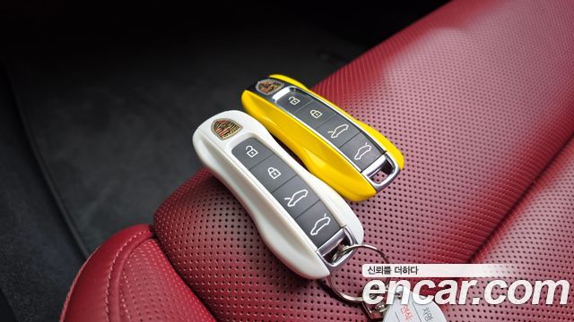 Porsche Taycan 2021 — photo 15