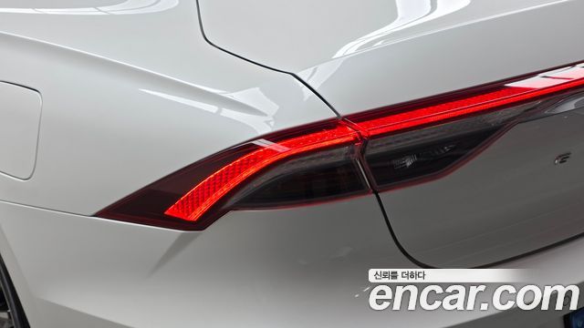 Hyundai Grandeur 2022 — photo 9