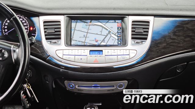 Hyundai Genesis 2012 — photo 14