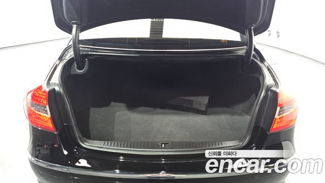 Hyundai Genesis 2012 — photo 20