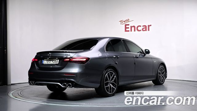 Mercedes-Benz E-Class 2021 — photo 2