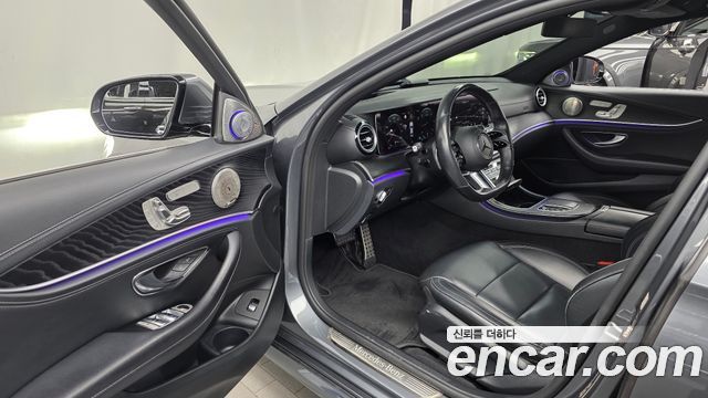 Mercedes-Benz E-Class 2021 — photo 10