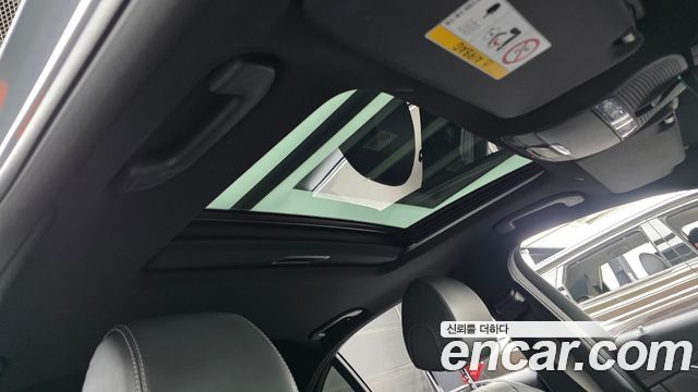 Mercedes-Benz E-Class 2021 — photo 17