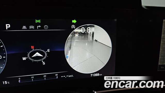 Kia Canival 2023 — photo 17